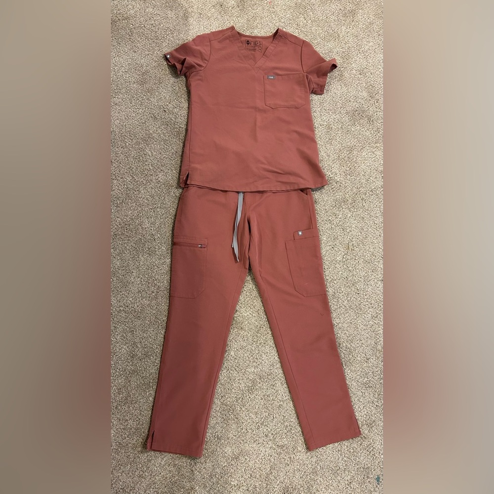 Figs Terracotta Scrub Set